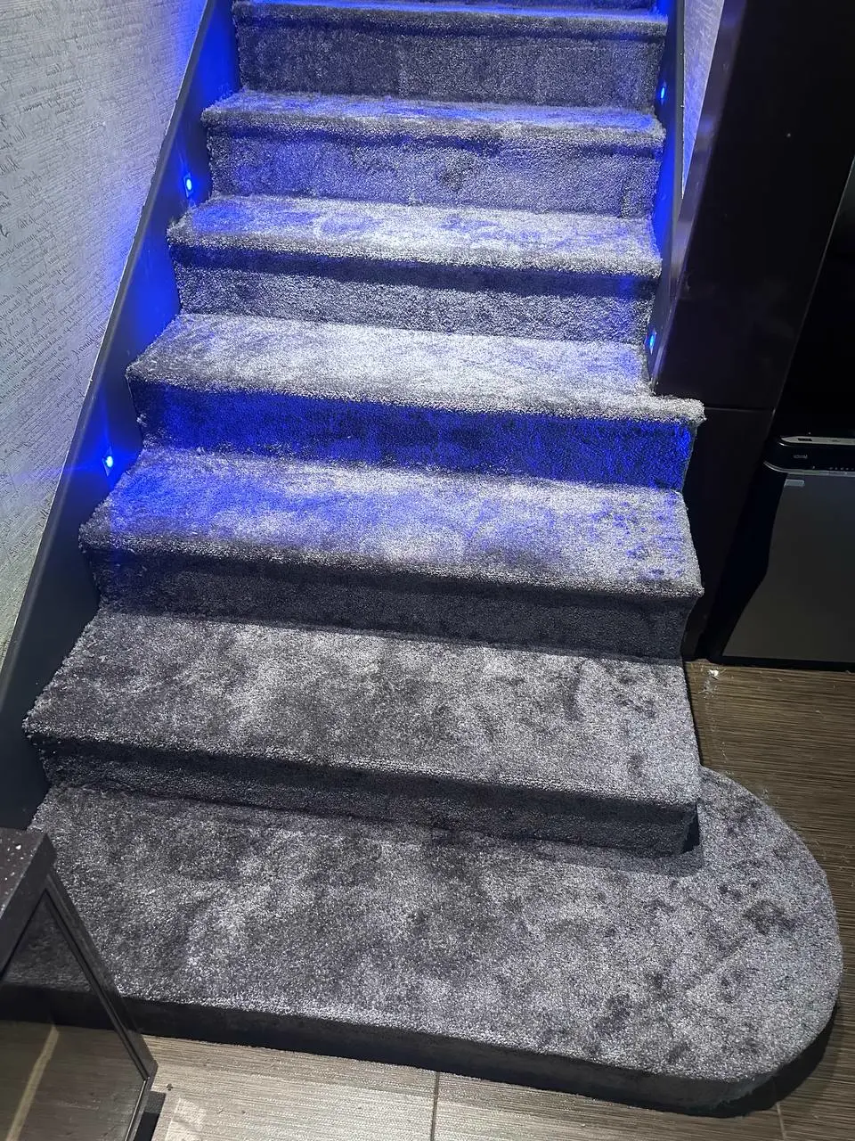 Professional carpet installation in Ottawa home