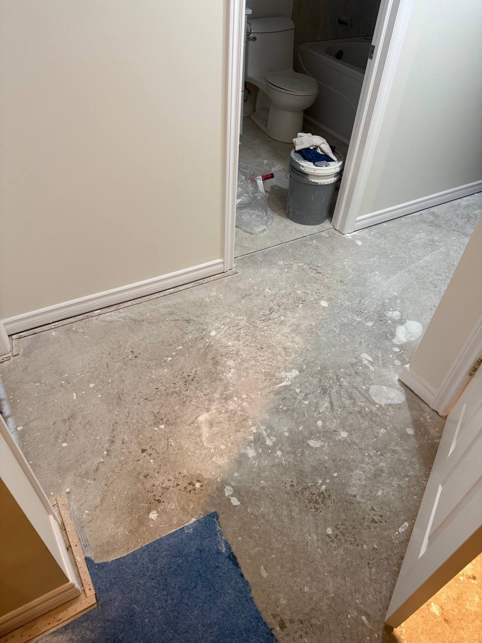 Réparation, étirement et rapiéçage de tapis à Stittsville – restauration d’une surface de 10 pi²