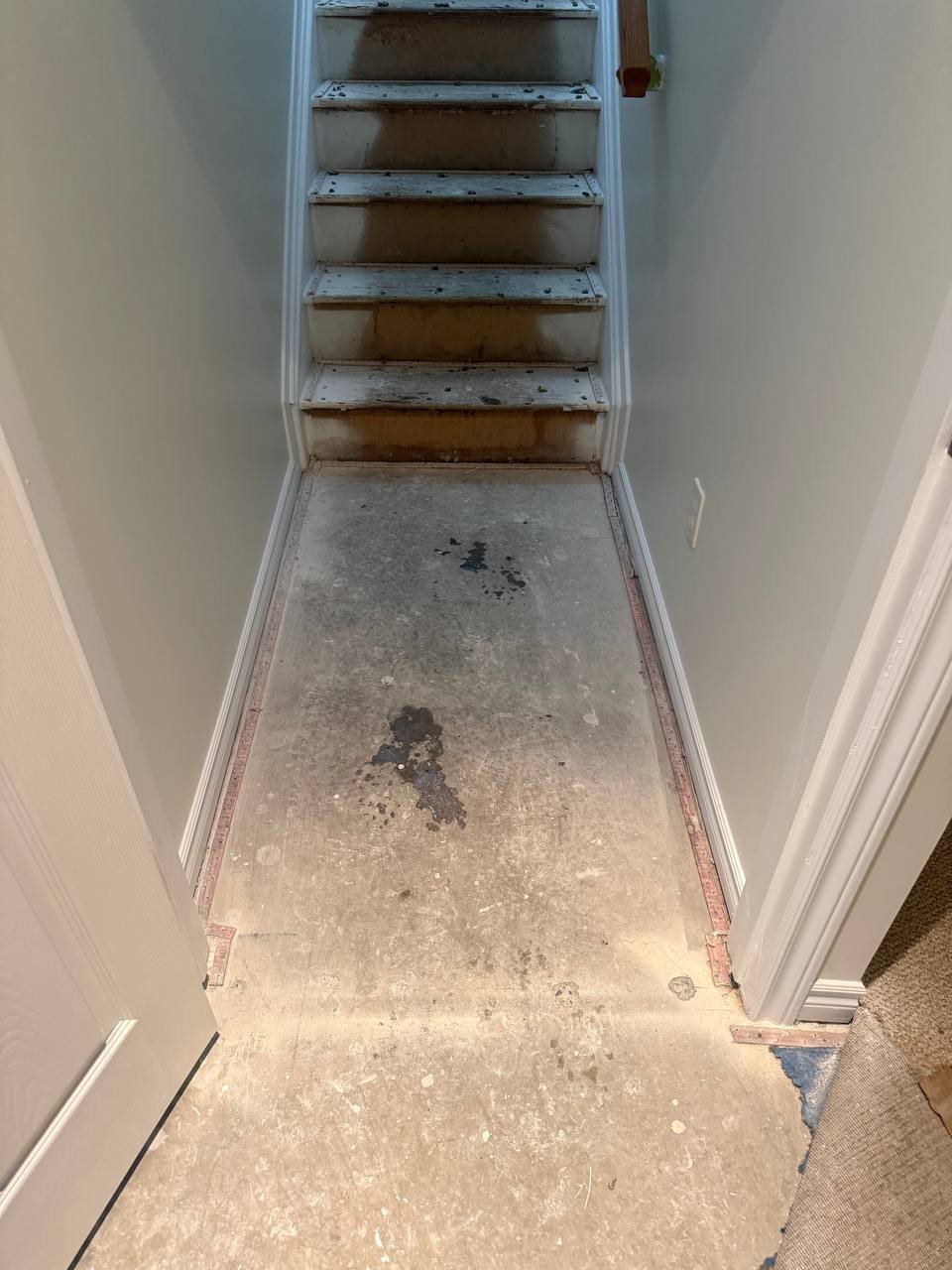 Réparation, étirement et rapiéçage de tapis à Stittsville – restauration d’une surface de 10 pi²