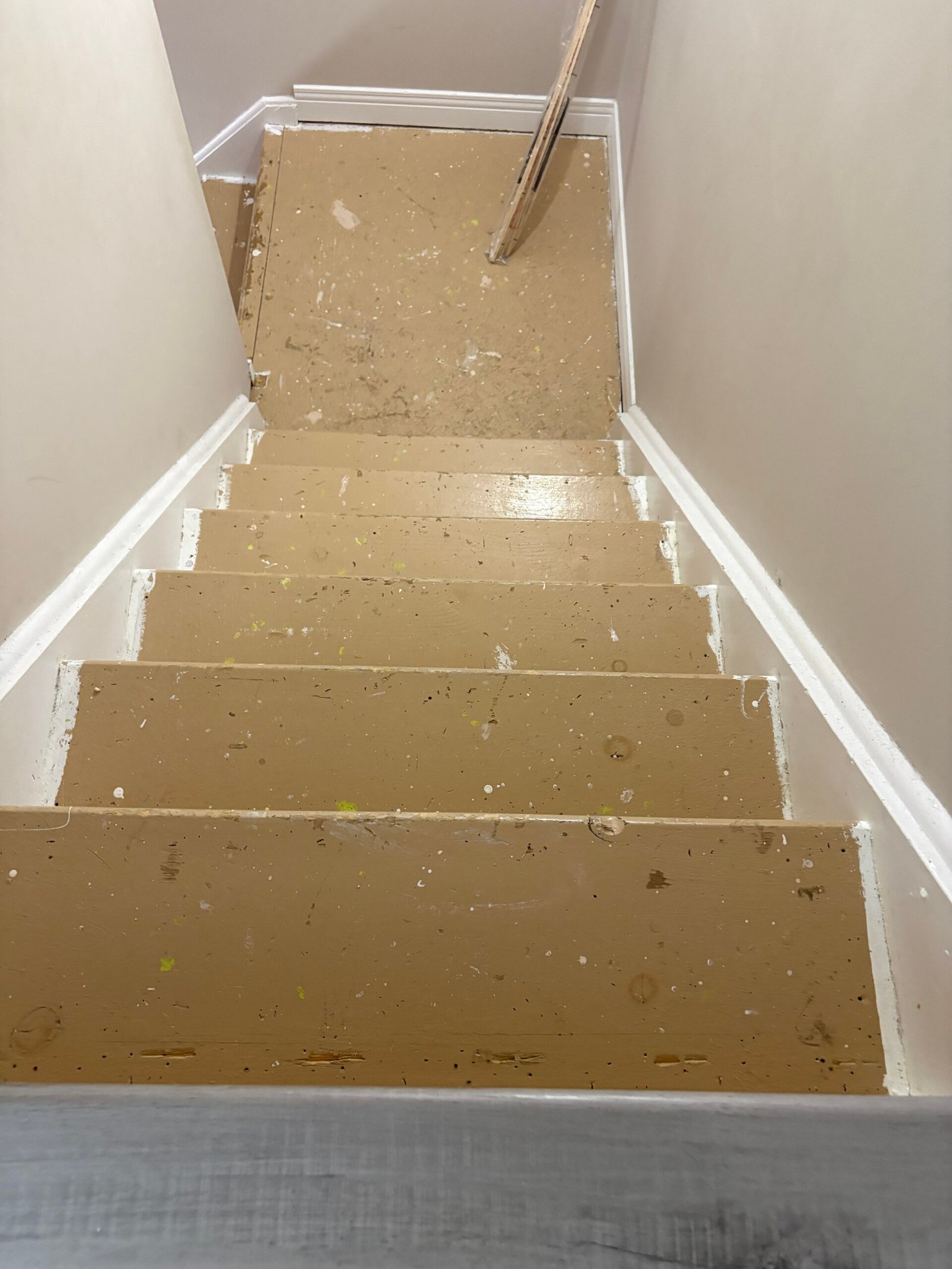 Staircase Carpet Installation Completed in Orléans
