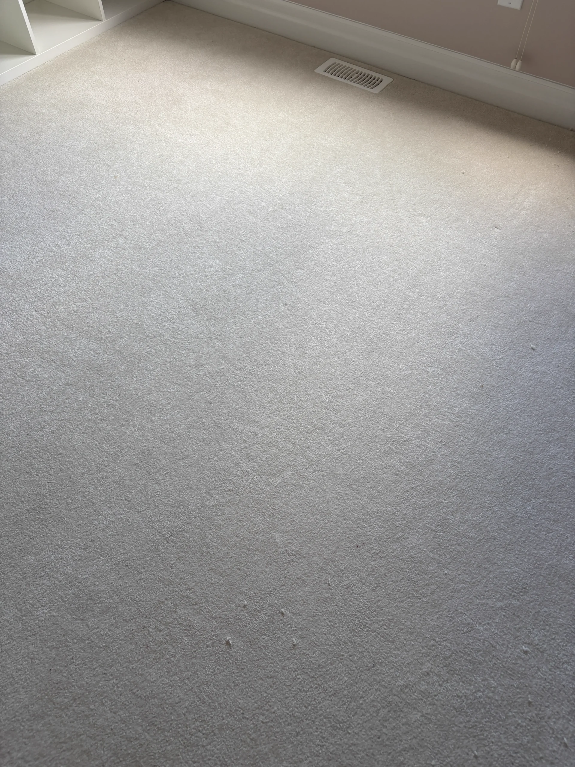 Full-Home Carpet Stretching in Kanata – Buckle & Ripple Removal on Stairs and Upper Level