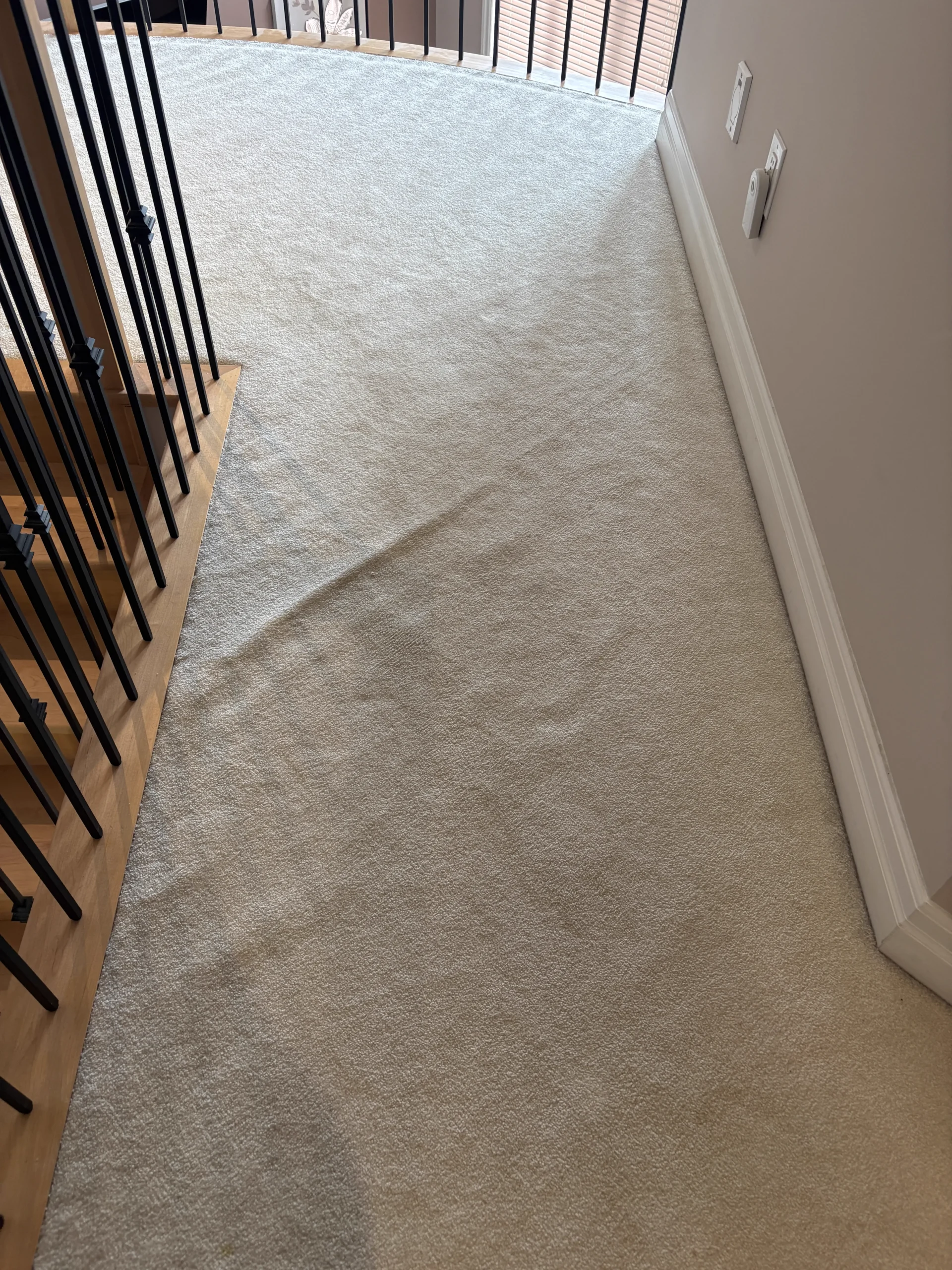 Full-Home Carpet Stretching in Kanata – Buckle & Ripple Removal on Stairs and Upper Level