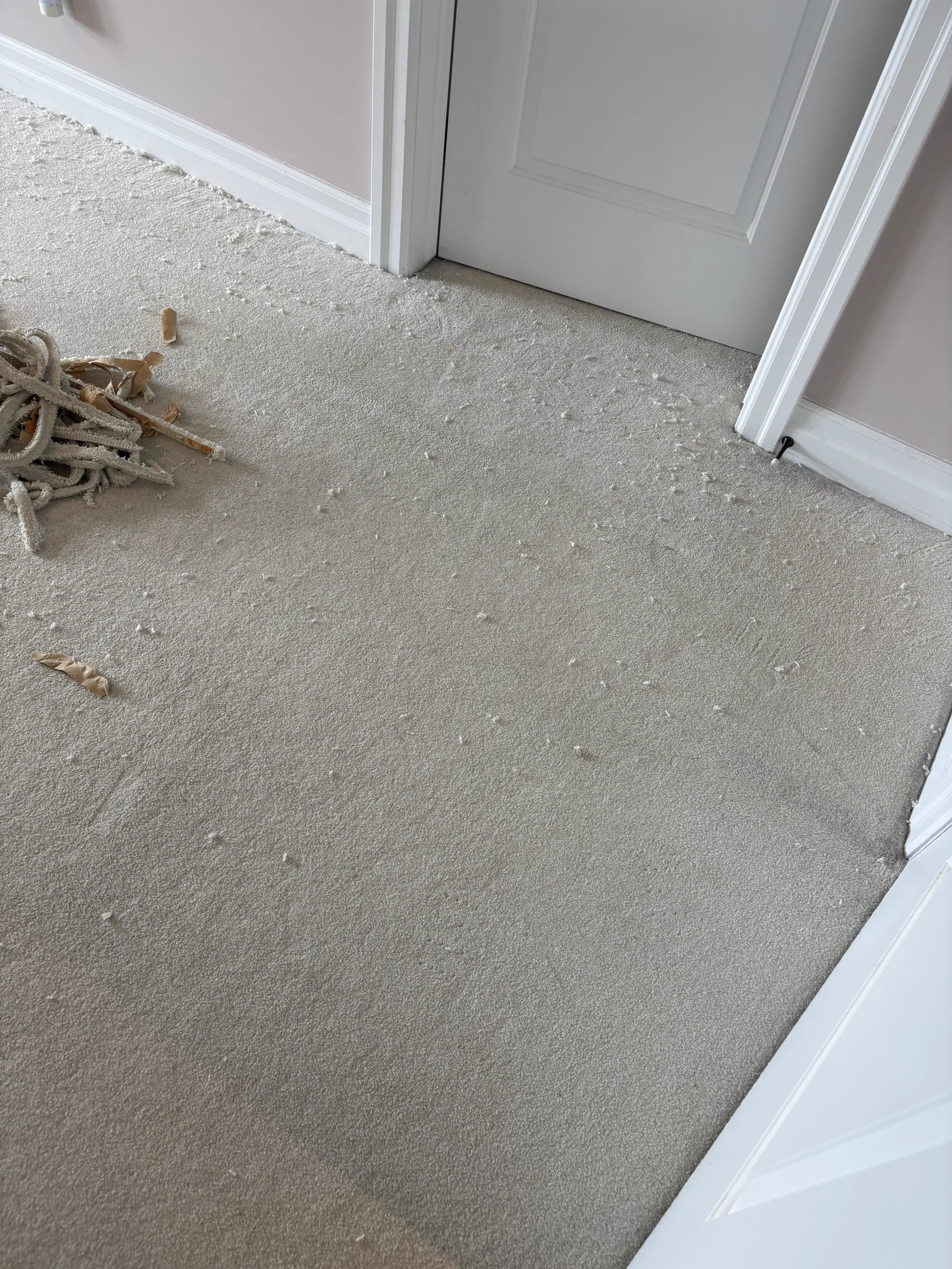 Full-Home Carpet Stretching in Kanata – Buckle & Ripple Removal on Stairs and Upper Level